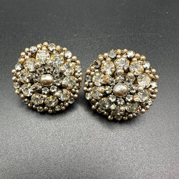 VINTAGE MIRIAM HASKELL GOLD PLATED FAUX PEARLS RHINESTONES CLIP ON EARRINGS - Picture 1 of 13